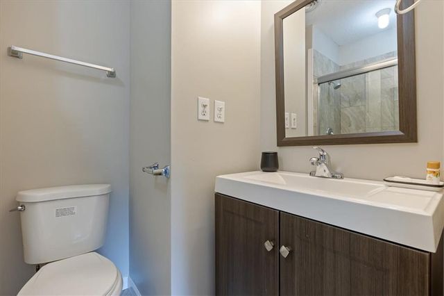9905 Wayne Avenue, Kansas City, MO 64131