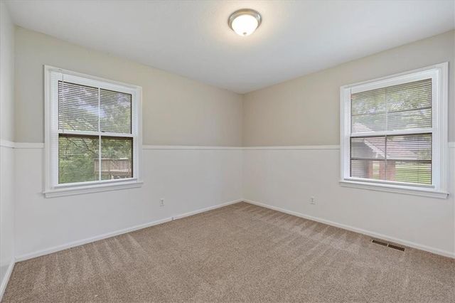 9905 Wayne Avenue, Kansas City, MO 64131