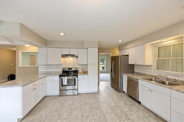 9905 Wayne Avenue, Kansas City, MO 64131