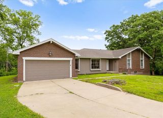 9905 Wayne Avenue, Kansas City, MO 64131
