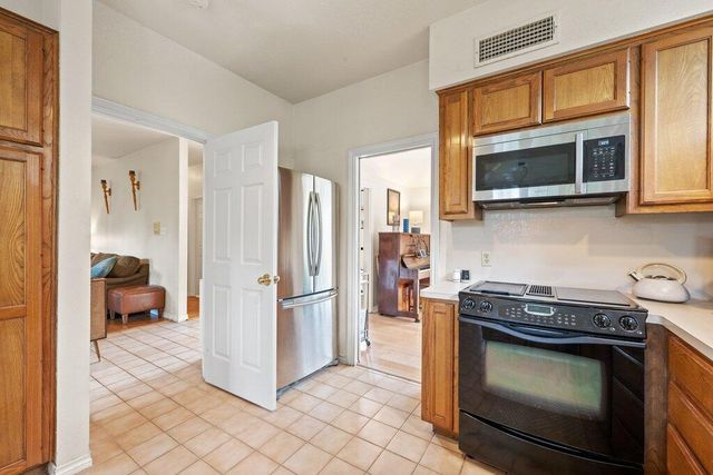 501 Westbrook DR, Austin, TX 78746