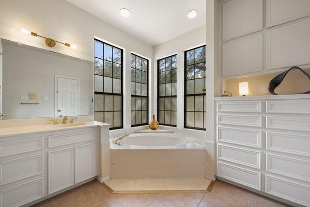 501 Westbrook DR, Austin, TX 78746
