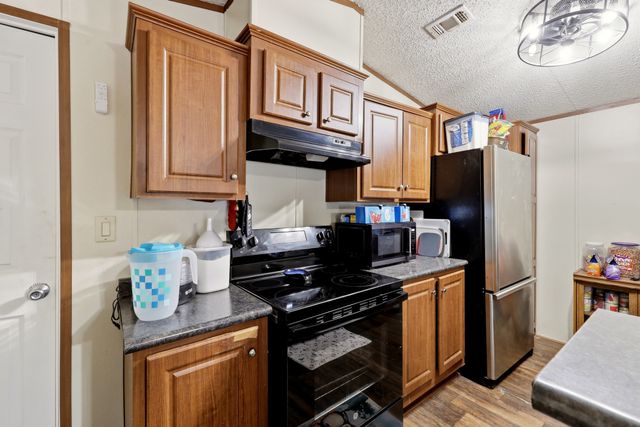 6194 Fm 19, Palestine, TX 75803