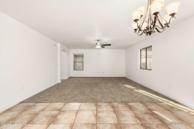 633 W Calle Marojo, Sahuarita, AZ 85629