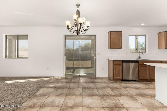 633 W Calle Marojo, Sahuarita, AZ 85629