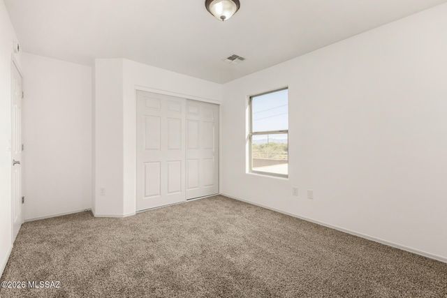 633 W Calle Marojo, Sahuarita, AZ 85629