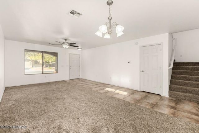 633 W Calle Marojo, Sahuarita, AZ 85629