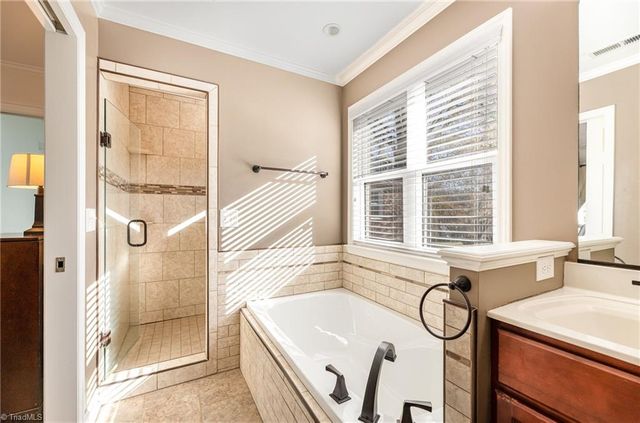 300 Gloucestershire Road, Winston-salem, NC 27104