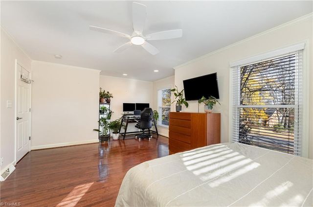 300 Gloucestershire Road, Winston-salem, NC 27104