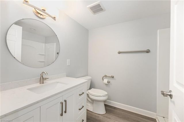 300 Gloucestershire Road, Winston-salem, NC 27104