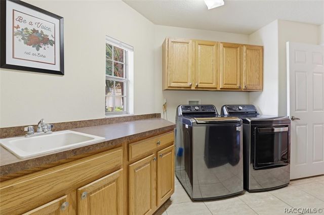 1884 N Ravenwood Point, Hernando, FL 34442
