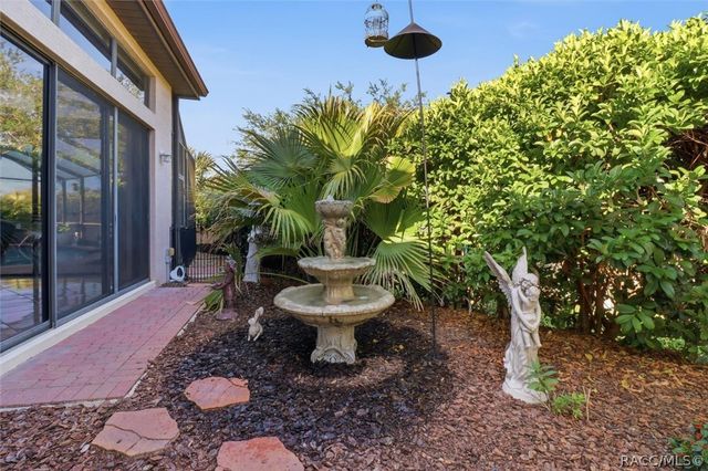 1884 N Ravenwood Point, Hernando, FL 34442