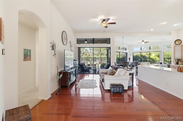 1884 N Ravenwood Point, Hernando, FL 34442