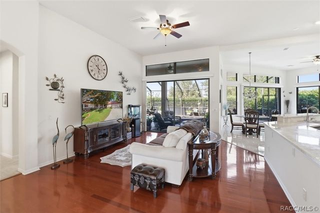 1884 N Ravenwood Point, Hernando, FL 34442