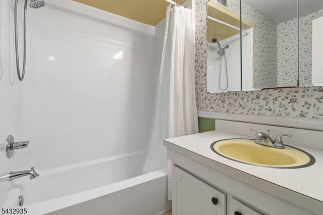 17 Symor Dr, Morris Twp., NJ 07960