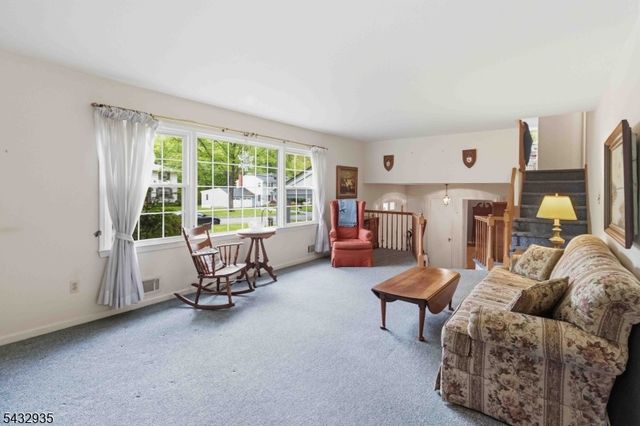 17 Symor Dr, Morris Twp., NJ 07960