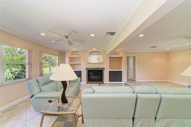 5310 N TUTTLE AVENUE, Sarasota, FL 34234