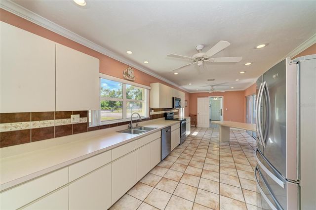 5310 N TUTTLE AVENUE, Sarasota, FL 34234