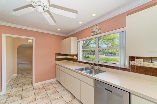 5310 N TUTTLE AVENUE, Sarasota, FL 34234