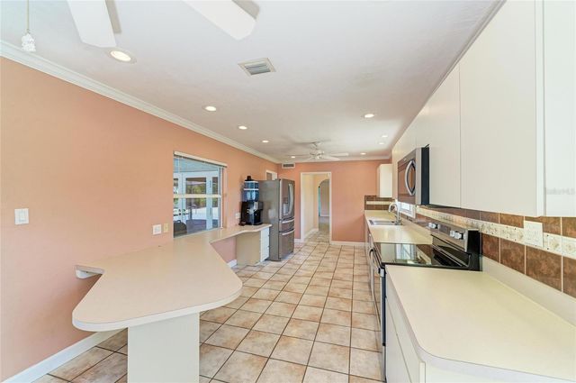 5310 N TUTTLE AVENUE, Sarasota, FL 34234