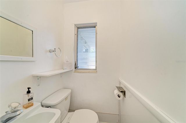 5310 N TUTTLE AVENUE, Sarasota, FL 34234