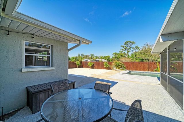 5310 N TUTTLE AVENUE, Sarasota, FL 34234