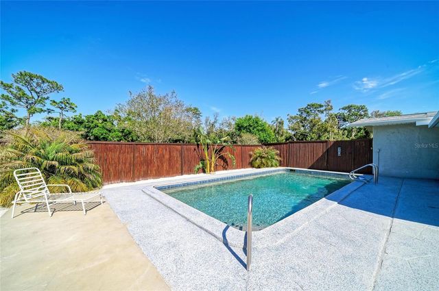 5310 N TUTTLE AVENUE, Sarasota, FL 34234