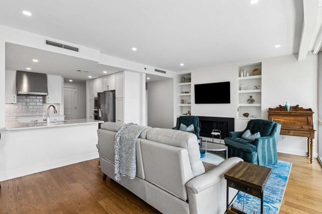 700 Park Regency Place NE 1604, Atlanta, GA 30326