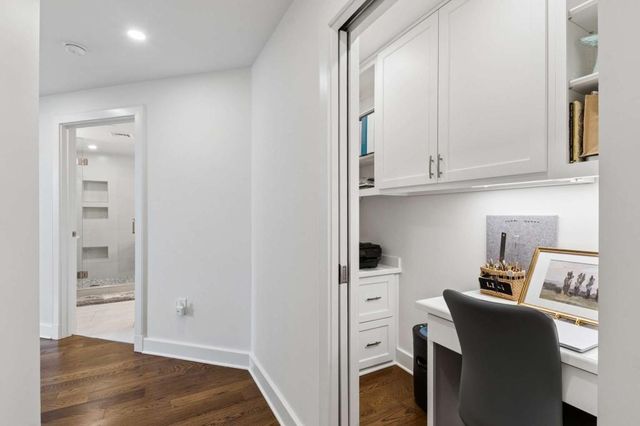 700 Park Regency Place NE 1604, Atlanta, GA 30326