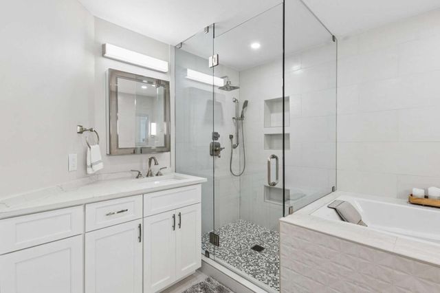 700 Park Regency Place NE 1604, Atlanta, GA 30326