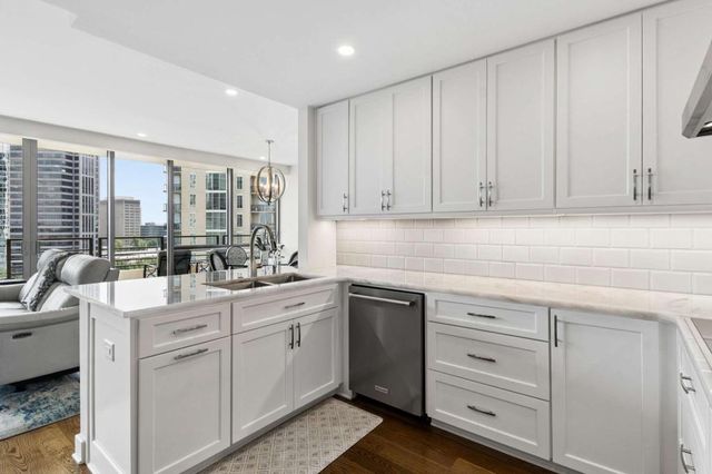 700 Park Regency Place NE 1604, Atlanta, GA 30326