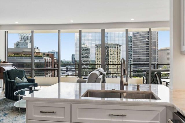 700 Park Regency Place NE 1604, Atlanta, GA 30326