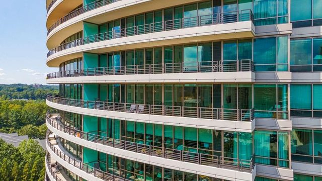 700 Park Regency Place NE 1604, Atlanta, GA 30326