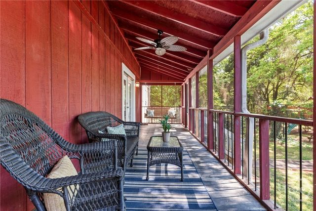 157 Glendale Heights, Winterville, GA 30683