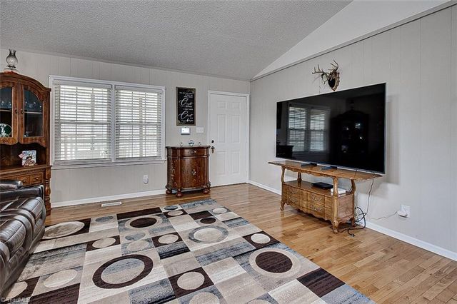 404 Kennedy Farm Road S, Trinity, NC 27370