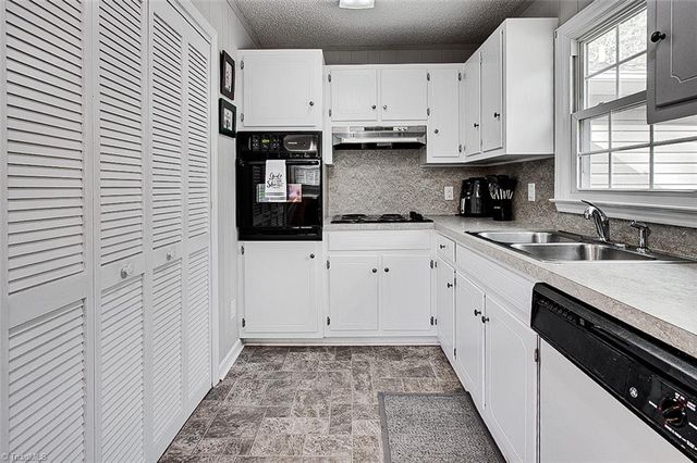 404 Kennedy Farm Road S, Trinity, NC 27370