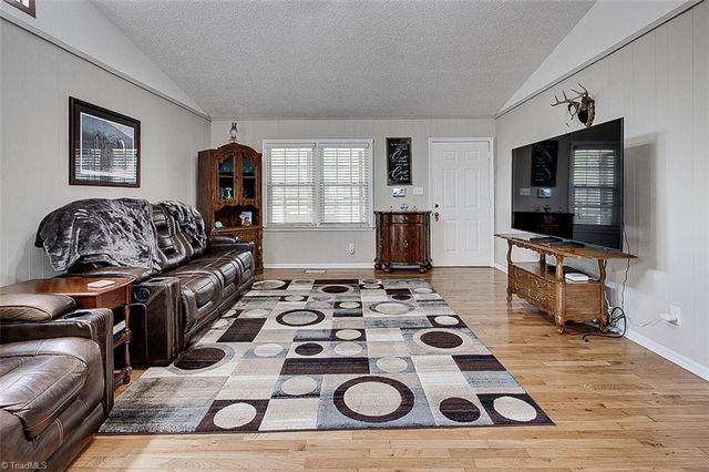 404 Kennedy Farm Road S, Trinity, NC 27370