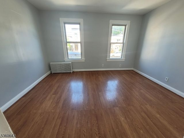 232 Niles St, Elizabeth City, NJ 07202