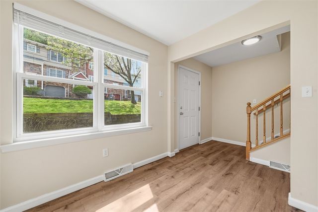 329 Glaser Ave A, Bellevue, PA 15202