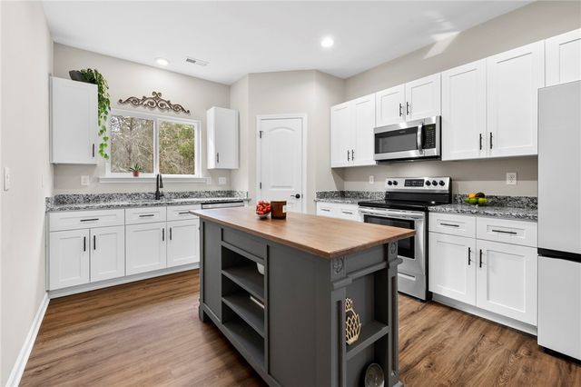 102 Colonial Court, Pendleton, SC 29670