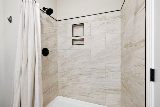 102 Colonial Court, Pendleton, SC 29670