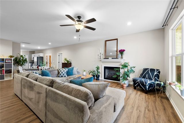 102 Colonial Court, Pendleton, SC 29670