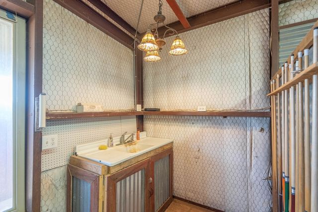 1903 S County Rd 1140, Midland, TX 79706