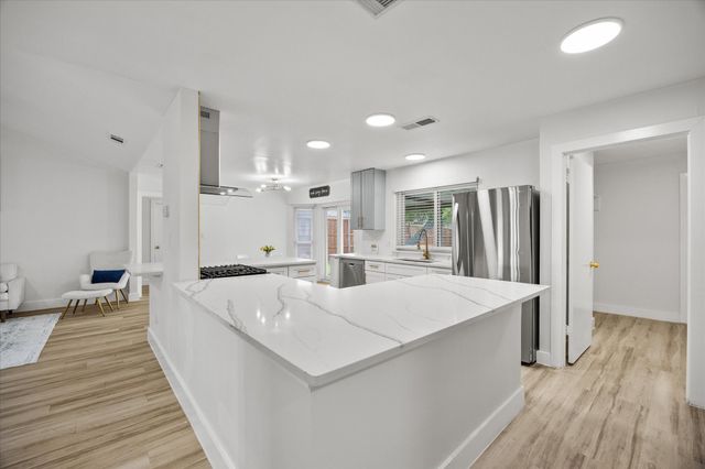 600 E Kearney Street, Mesquite, TX 75149