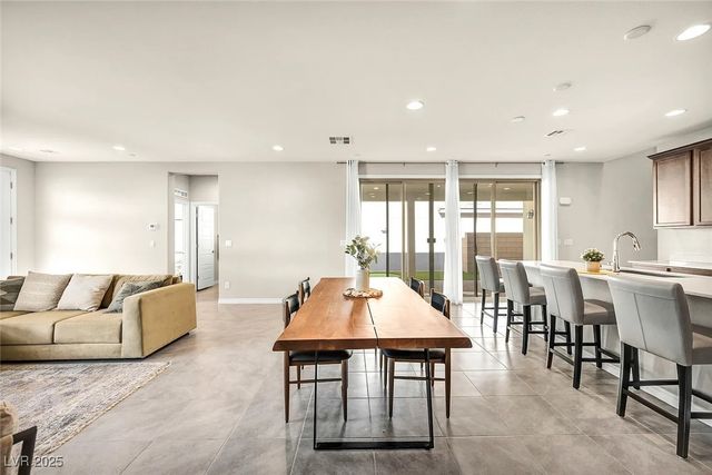 1012 East Sunset Road, Henderson, NV 89011