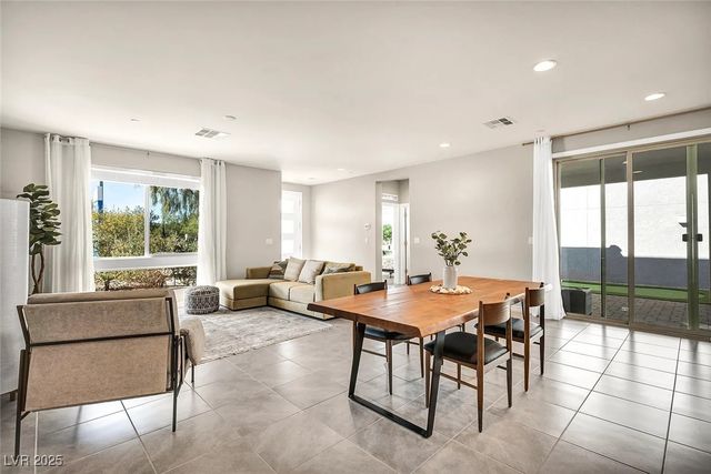 1012 East Sunset Road, Henderson, NV 89011