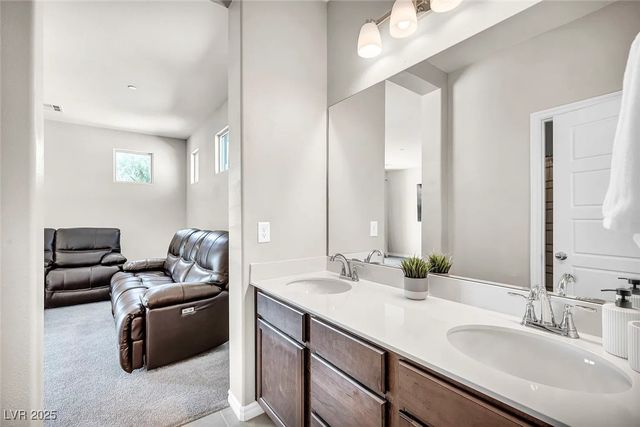 1012 East Sunset Road, Henderson, NV 89011