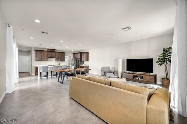 1012 East Sunset Road, Henderson, NV 89011