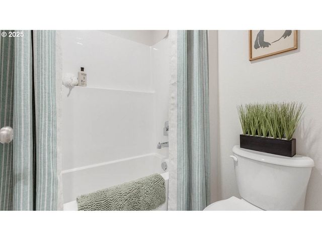 1996 Aspen Ln, Forest Grove, OR 97116