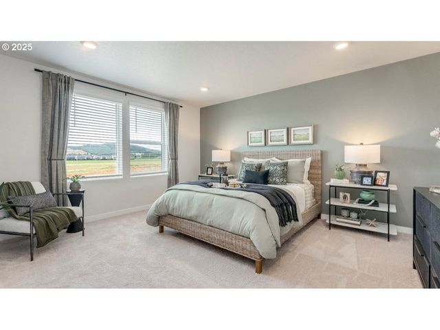 1996 Aspen Ln, Forest Grove, OR 97116